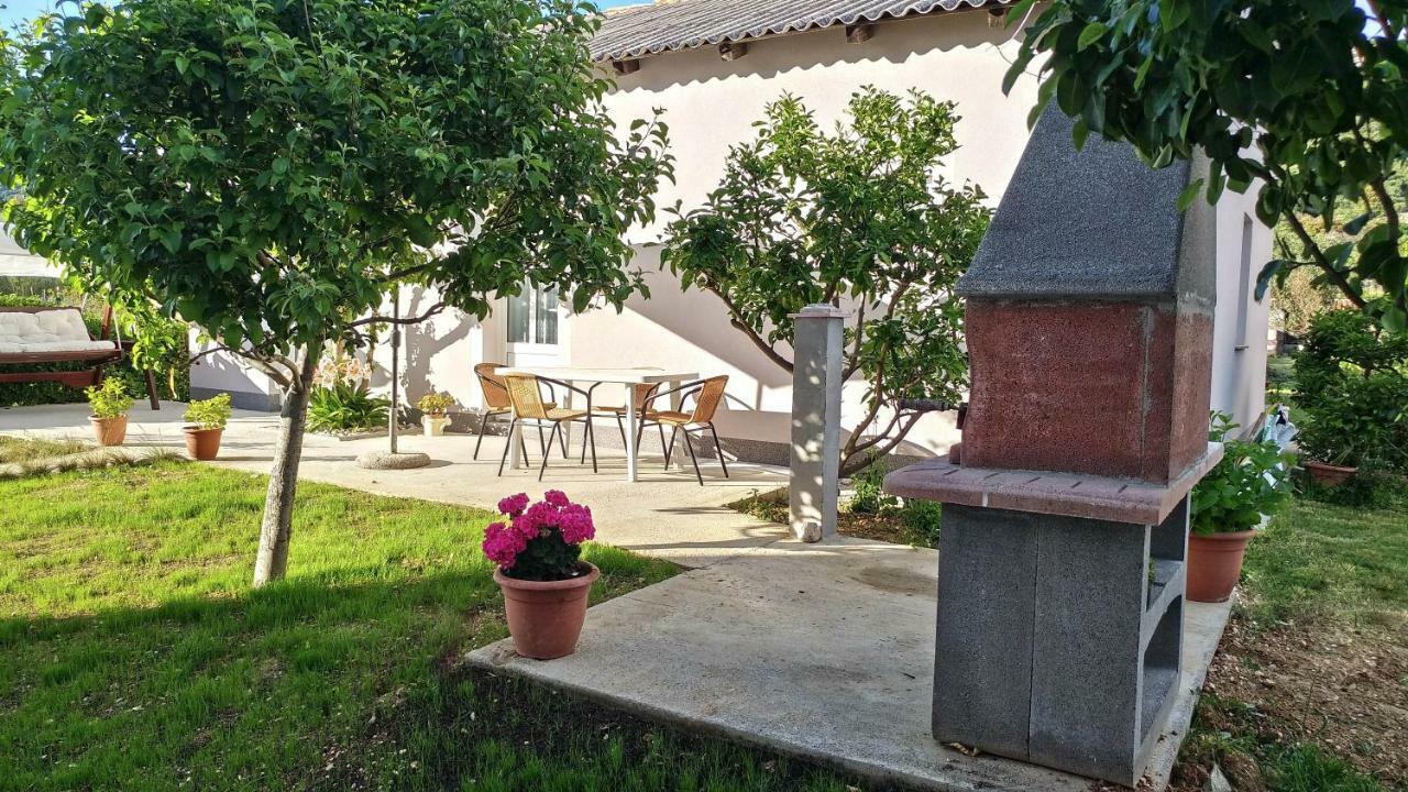 Apartmani Kastelan Barbat na Rabu Exterior photo