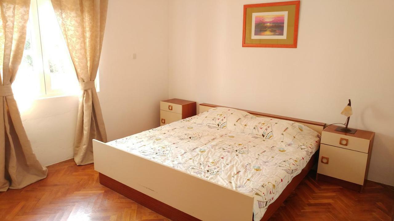 Apartmani Kastelan Barbat na Rabu Exterior photo