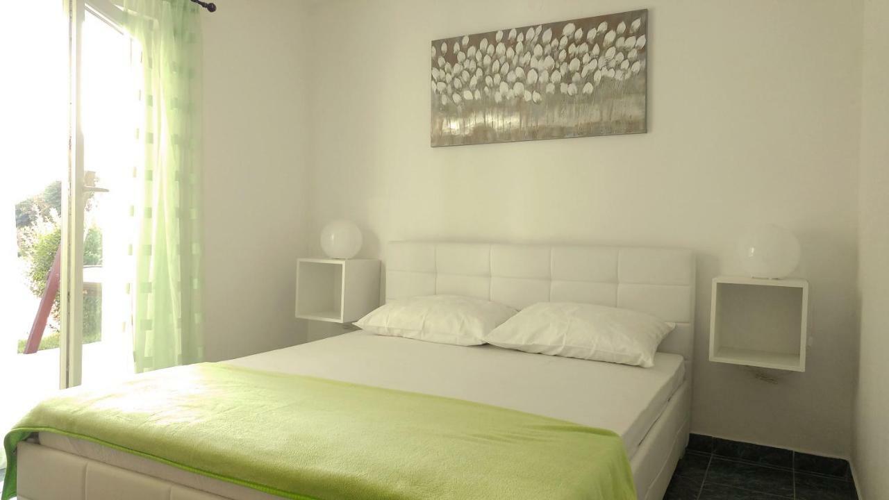 Apartmani Kastelan Barbat na Rabu Exterior photo